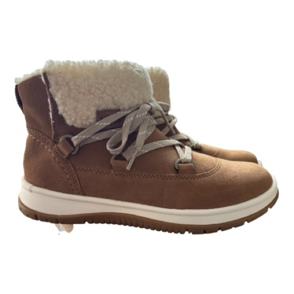 UGG Brown Suede Winter Boots with Cream Fur - Picture 2 of 3